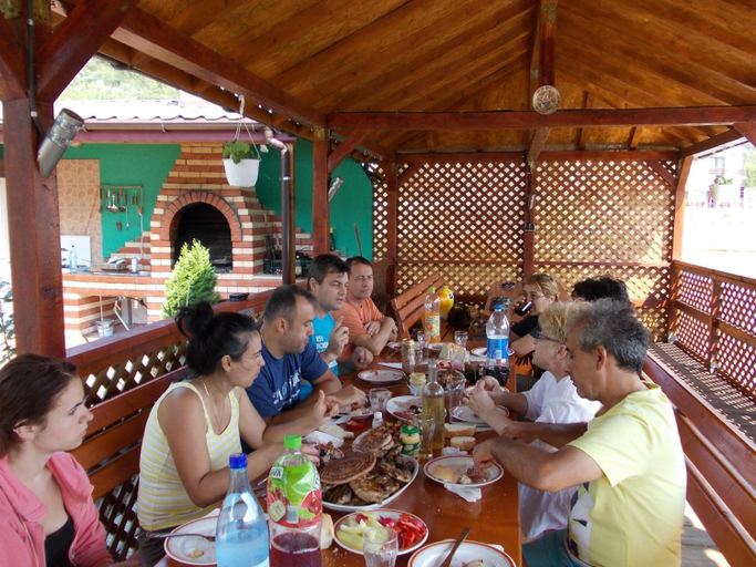 Others 3, Casa Lucian, Dubova