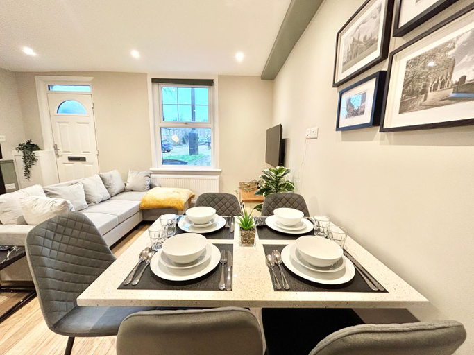 Others 3, The Keyfield House - St Albans, Hertfordshire