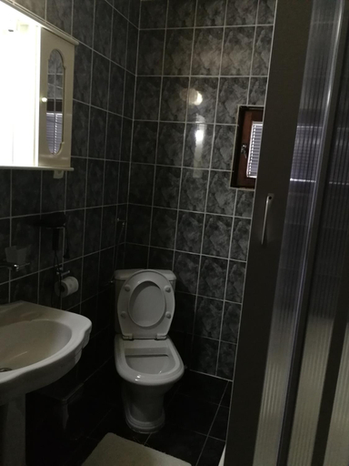 Others 5, Rooms Sanja