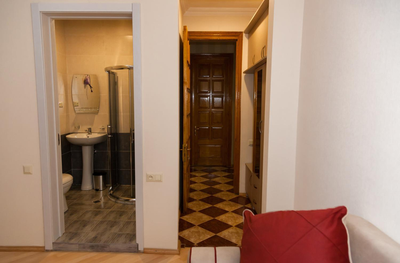 Others 4, Holiday Rooms, Tbilisi