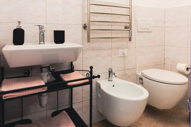 Bathroom 2, Affittacamere Simotta, Savona