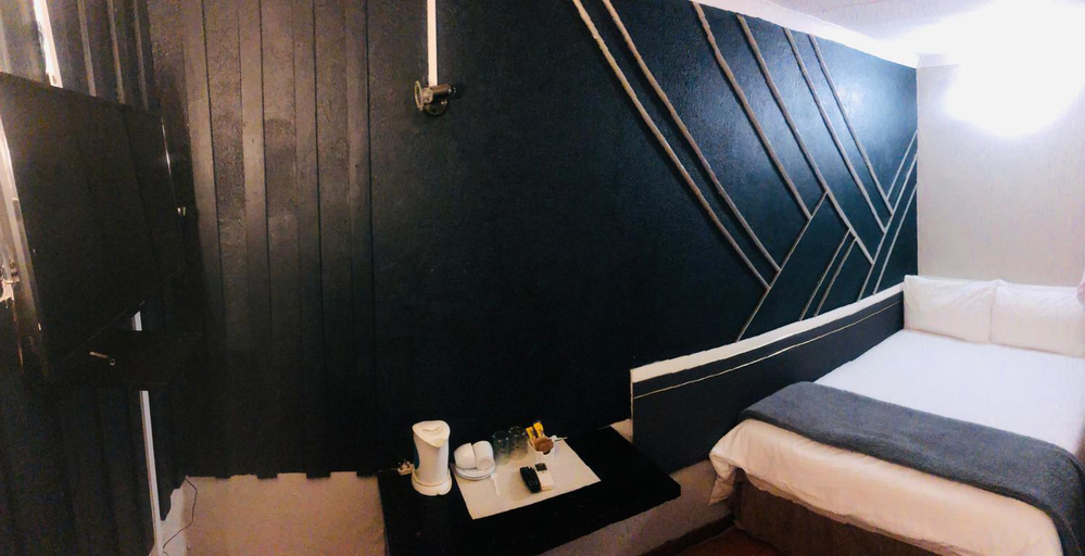 Others 3, VnA Guesthouse, Amajuba