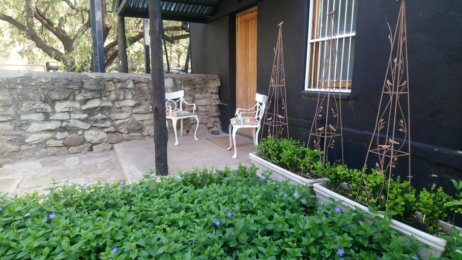 Others 2, Black Cottage, Xhariep
