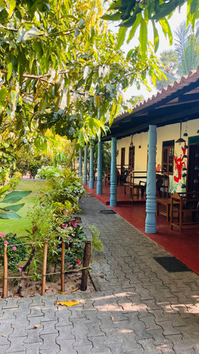 Exterior & Views, Lobster Inn, Trincomalee Town and Gravets