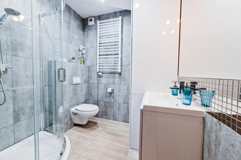 Bathroom 3, Maison Avenue 88, Poznań City