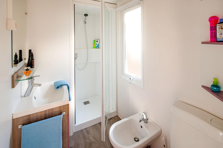 Bathroom 4, Camping Baciccia, Savona