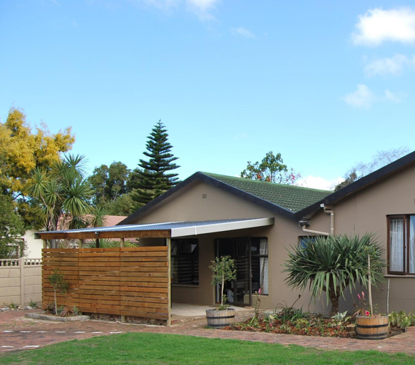 Exterior view, 14 Cluster Cottages, Eden