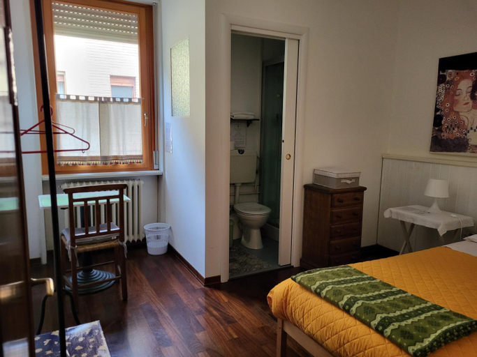 Others 5, B&B Bondi, Ravenna