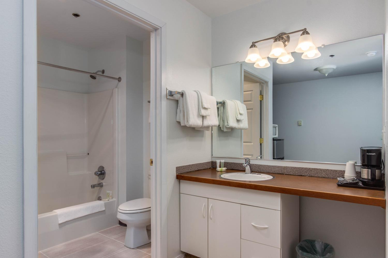 Bathroom 23