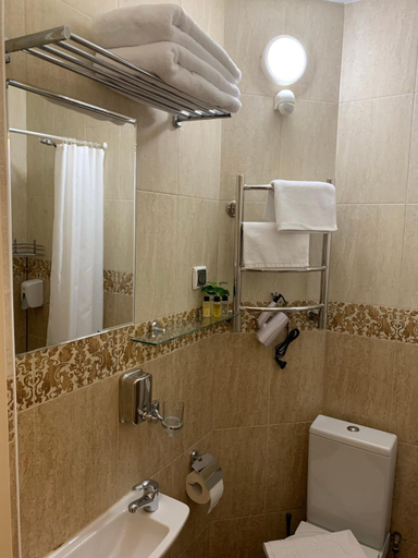 Bathroom 3, Admiral, Sankt-Peterburg gorsovet