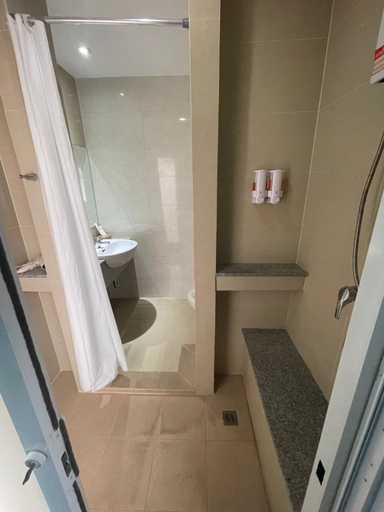 Bathroom 2, Thalassa Kata Beach, Pulau Phuket