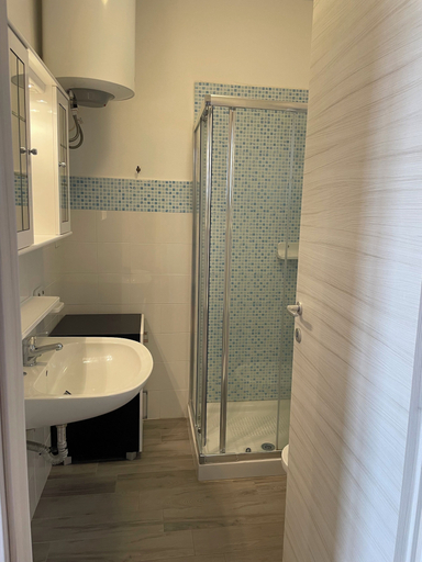 Bathroom 3, Moon Valley la pelosa, Sassari