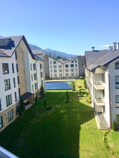 Exterior & Views 1, LUXURY PENTHOUSE WITH A LAVISH SPA and 2 en-suite bedrooms, Bansko