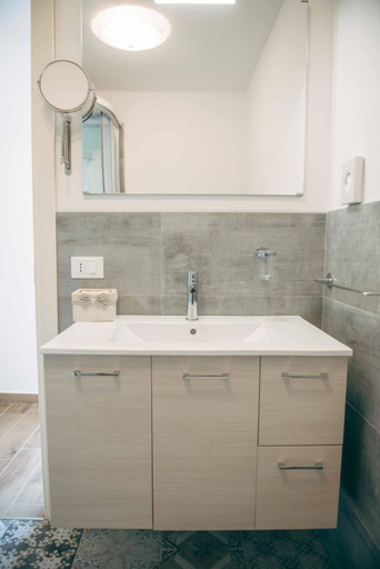 Bathroom 3, Affitta camere La Fenice di Folli Lorella, Brescia