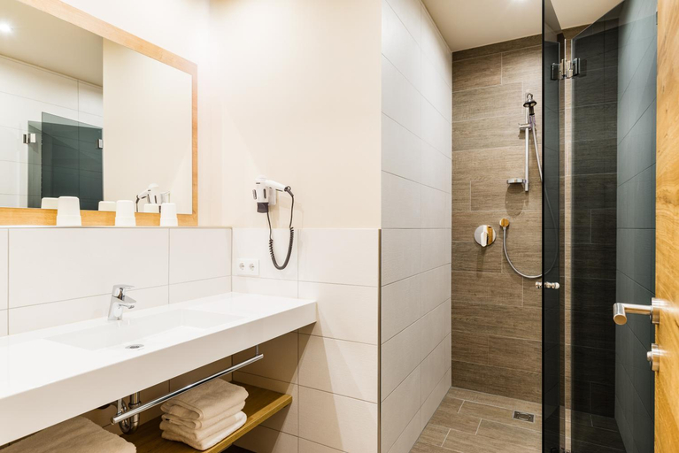 Bathroom 3, Luxapart, Landeck