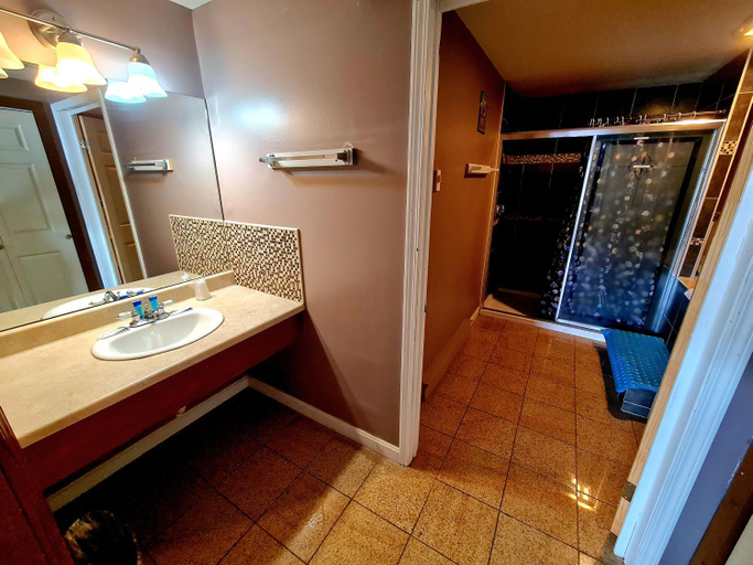 Bathroom 2