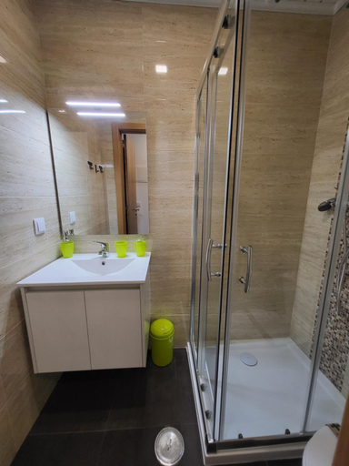 Bathroom 2, Casa Borges, Almada