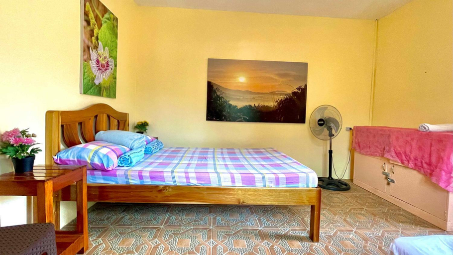 Bedroom 2, Blue Moon Guesthouse, Puerto Princesa City