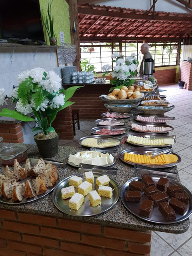 Food & Drinks