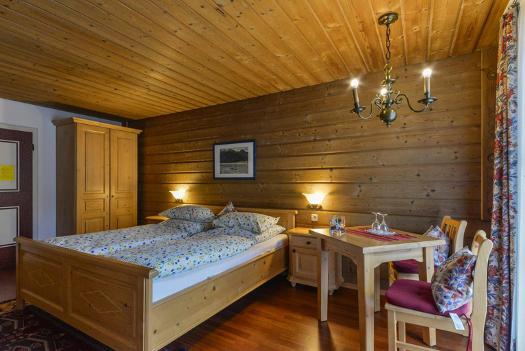 Bedroom, Schmied von Kochel Hotel, Bad Tölz-Wolfratshausen
