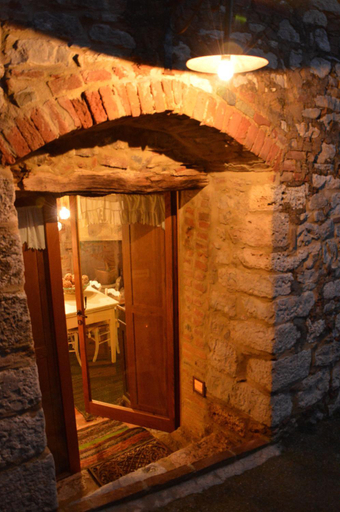 Others 4, Casa Antica, Siena