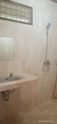 Bathroom 7