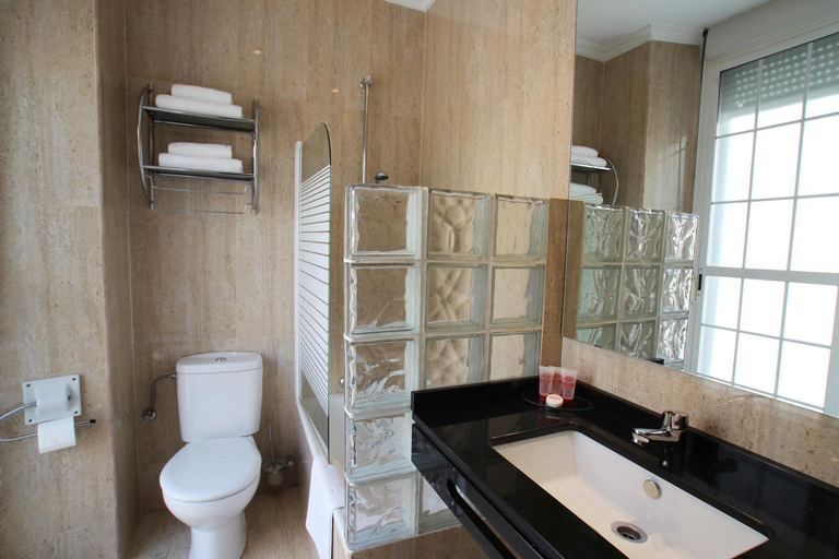 Bathroom 4, Hotel Maestranza, Sevilla