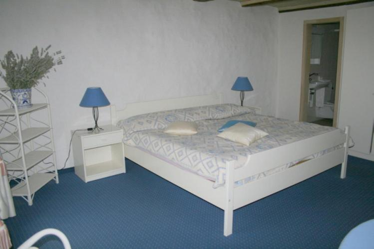 Bedroom 5, Hotel zum alten Schweizer, Nidau