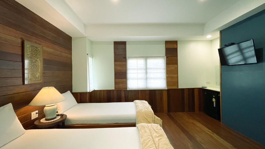 Bedroom 12