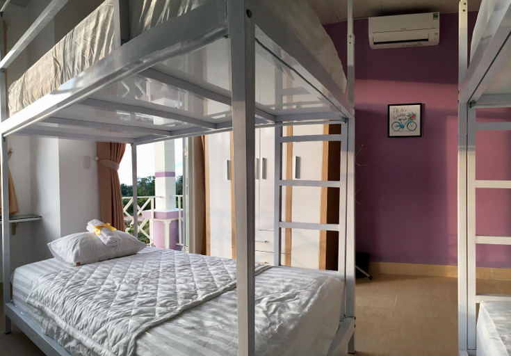 Bedroom 13