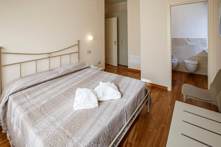 Others 4, A CASA DI LEO, Ascoli Piceno