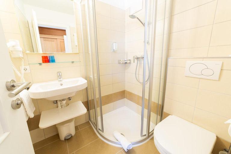 Bathroom 4, Aparthotel Hirschenau, Sankt Johann im Pongau