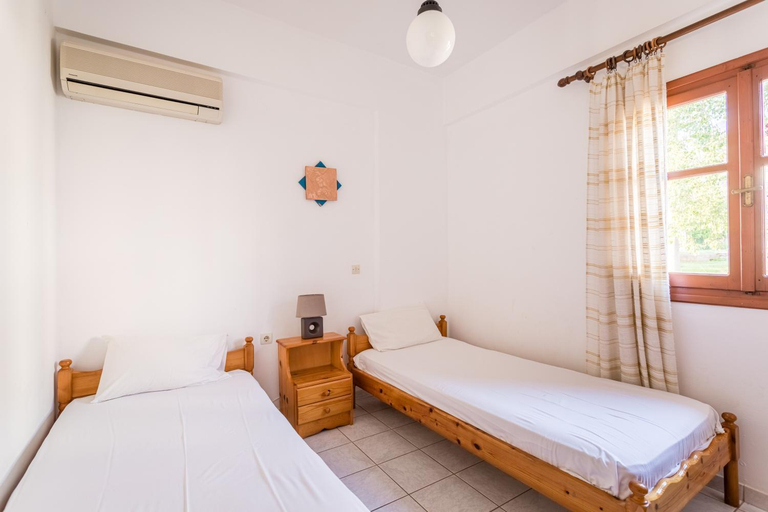 Others 4, Penelope Apartments, Peloponnese