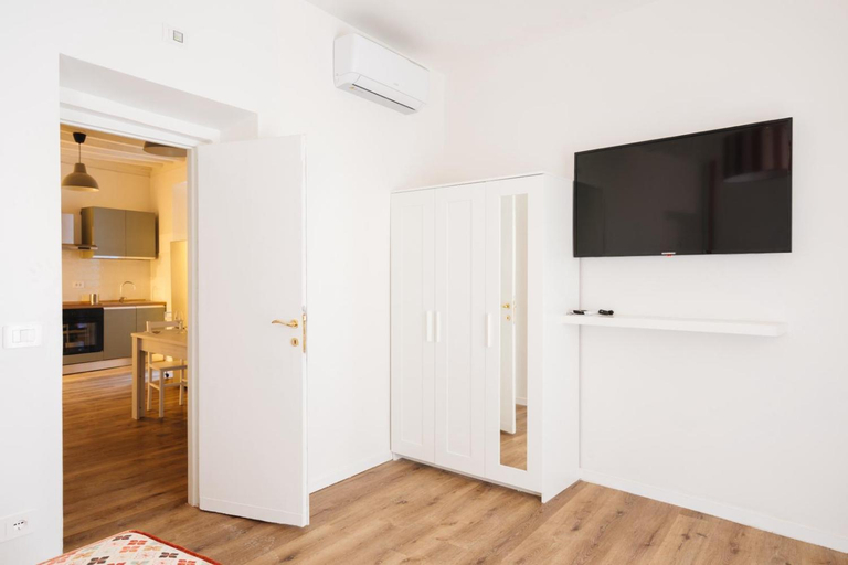 Others 4, Famo Pace apartments, Rome