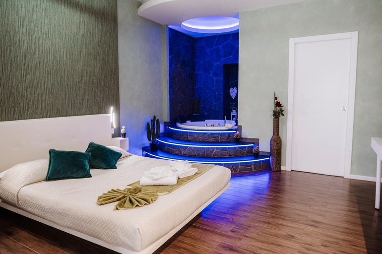 Others 4, TH LUXURY SUITE, Messina