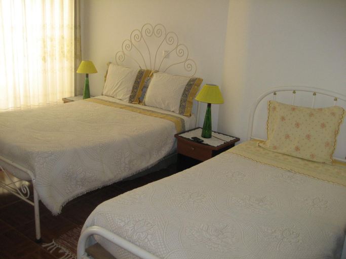 Others 5, Residencia do Norte, Lisbon