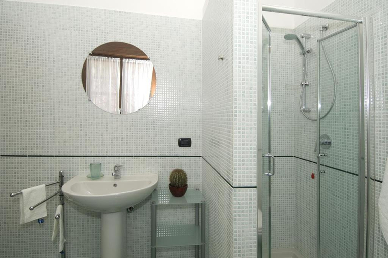 Others 3, Appartamenti Villa Anna, Milano