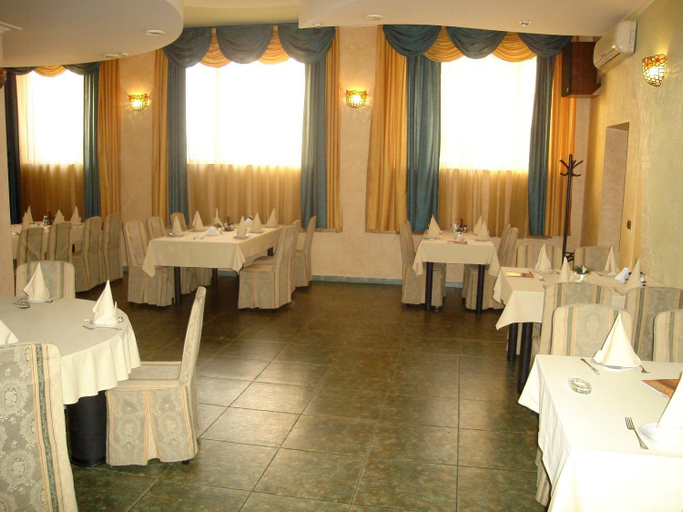 Food & Drinks 4, Izumrud, Uzhhorods'ka