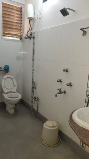 Bathroom 4, Goroomgo Sunny Digha, Purba Medinipur
