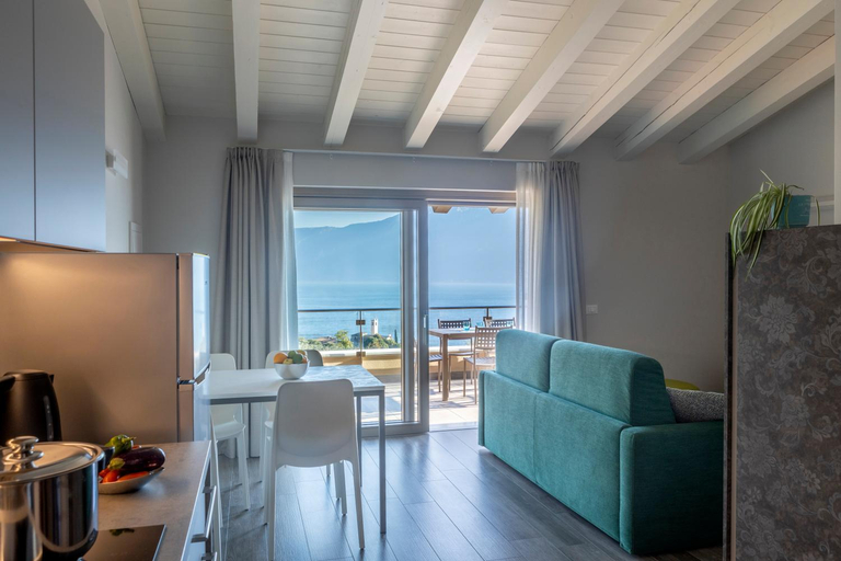 Others 5, Relais Zenner, Brescia