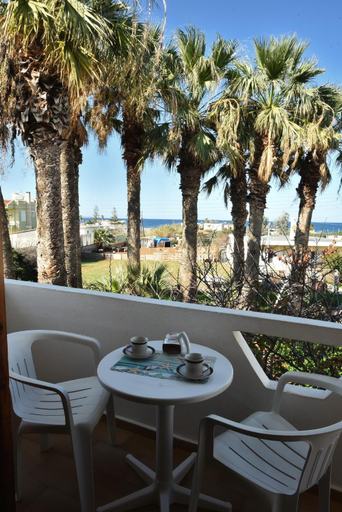 Food & Drinks, Mari Evans Apartments, Crete