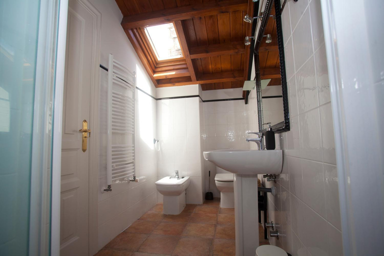 Bathroom 3, Casona de Indias, Asturias