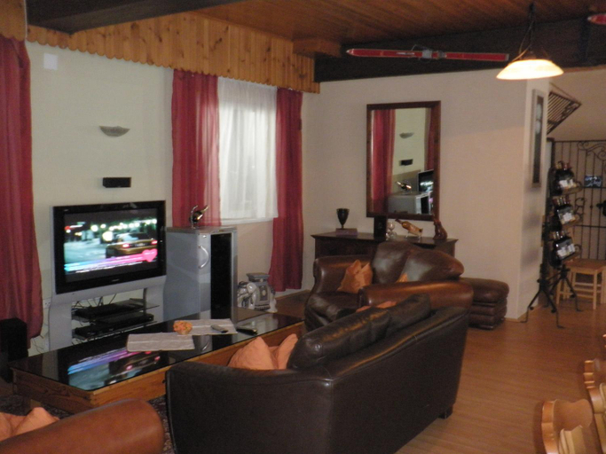 Others 5, Alpenpension, Liezen