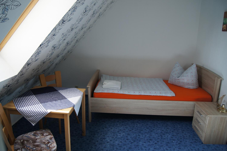 Bedroom 4, Hotel Draschwitz, Burgenlandkreis