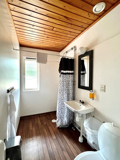 Bathroom, STF Korro Gardshotell - B&B, Tingsryd