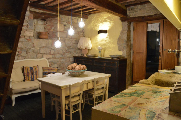 Others 5, Casa Antica, Siena