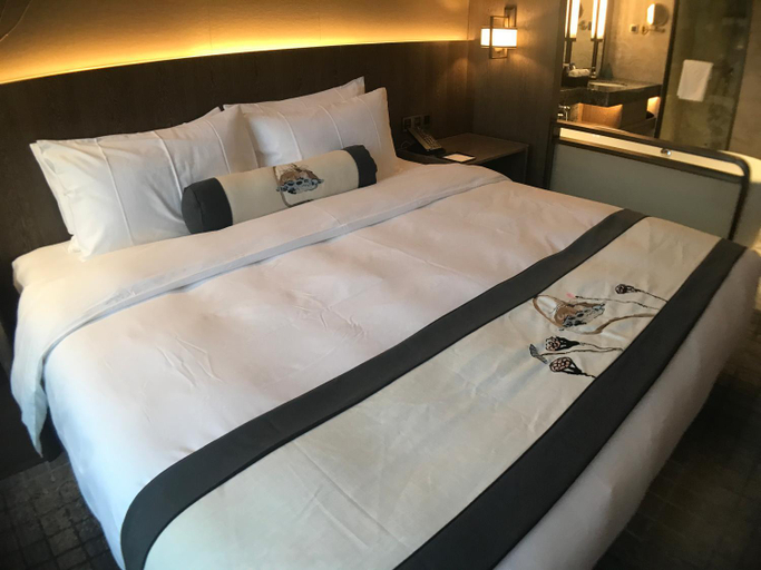 Bedroom 2, Jinling Grand Hotel, Chongqing