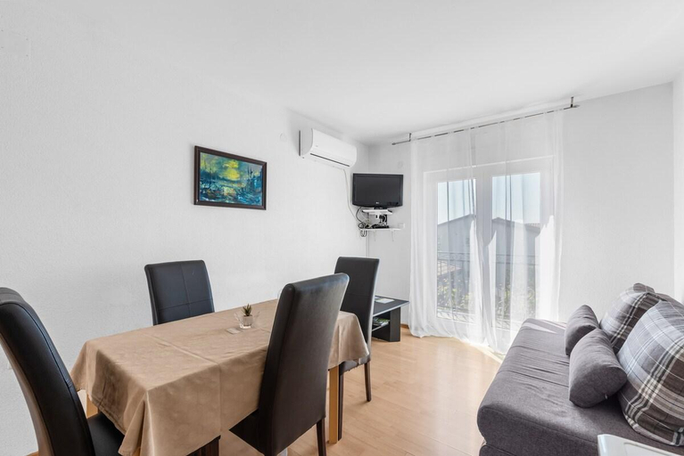 Others 4, Apartment Morena2, Novigrad