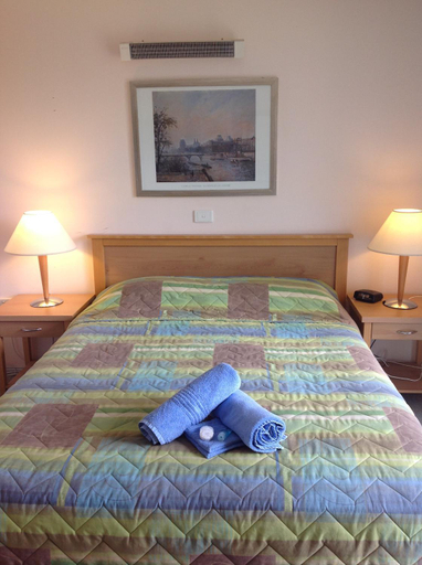 Bedroom 4, Motel Farnboro, Eurobodalla
