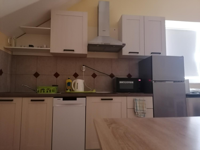 Others 4, Hostel Poslon, Radoboj